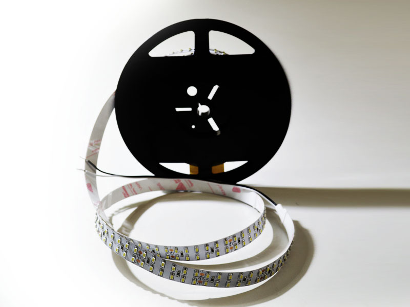 Гибкая светодиодная лента купить по цене 300.30р300.30р /м!