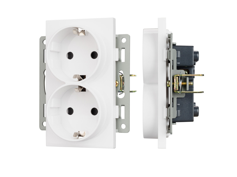 Купить Механизм электрической розетки SCT-MEUD-PL-WH (250V, 16A) 